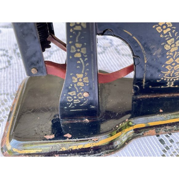 Antique 1910 Gem Postal Scale Tin Black Toleware Flowers - Picture 6 of 12